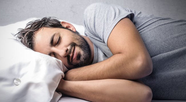La melatonina y el sueño: ¿Es segura, cuáles son los efectos secundarios y cómo funciona?